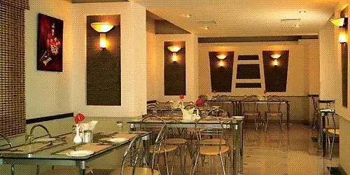 더 메르시 럭셔리 비즈니스 호텔 Kochi