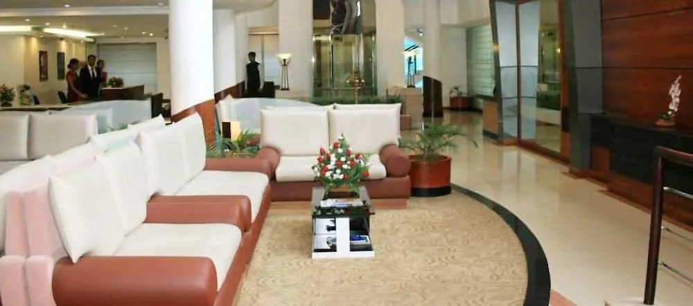 The Mercy Luxury Business Hotel Коччи 4*,